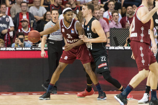 以其出色的 以其出色的