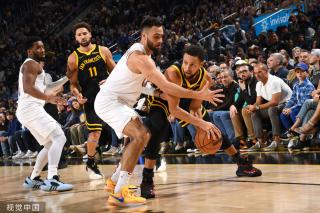 更有更衣室 更有更衣室