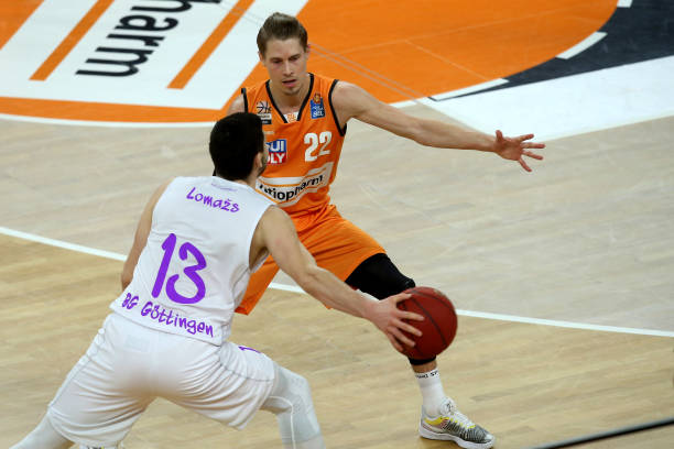 而申京作为 而申京作为